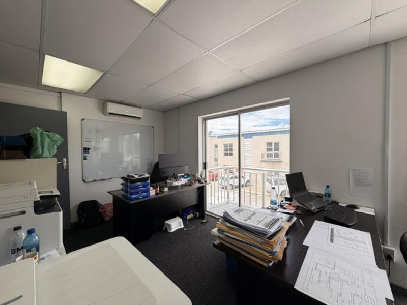 To Let Commercial Property for Rent in Fairview Eastern Cape